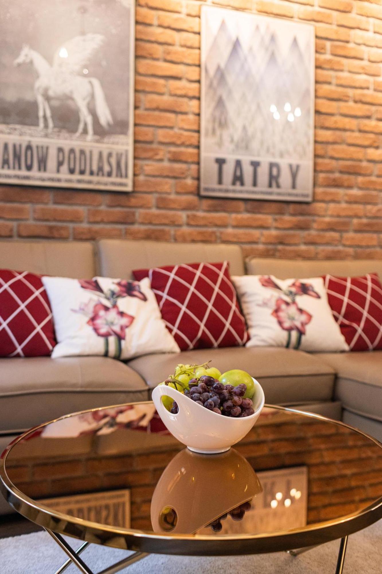 Lux Apartmenty - Old City Cracovia Esterno foto