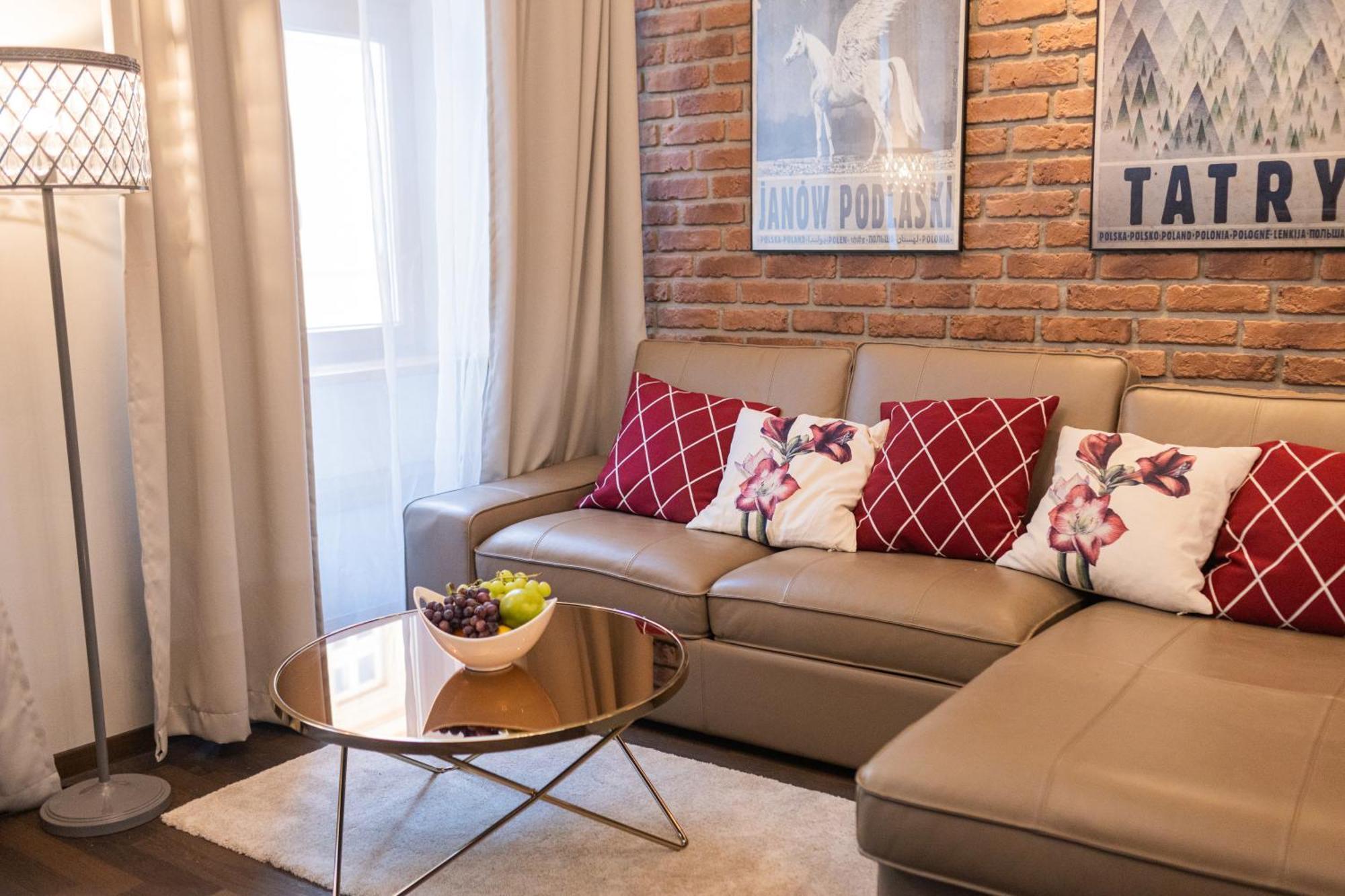 Lux Apartmenty - Old City Cracovia Esterno foto