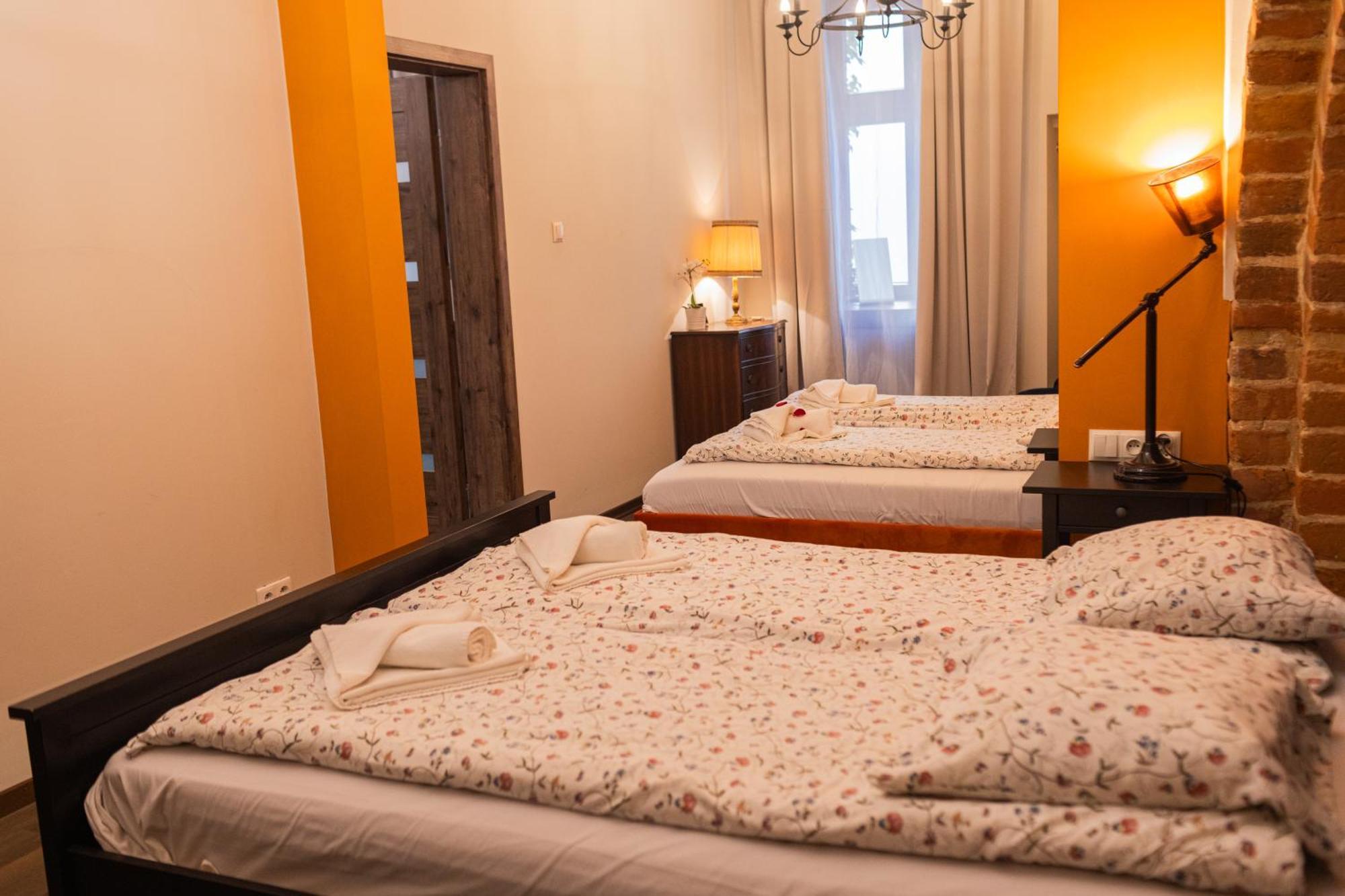 Lux Apartmenty - Old City Cracovia Esterno foto