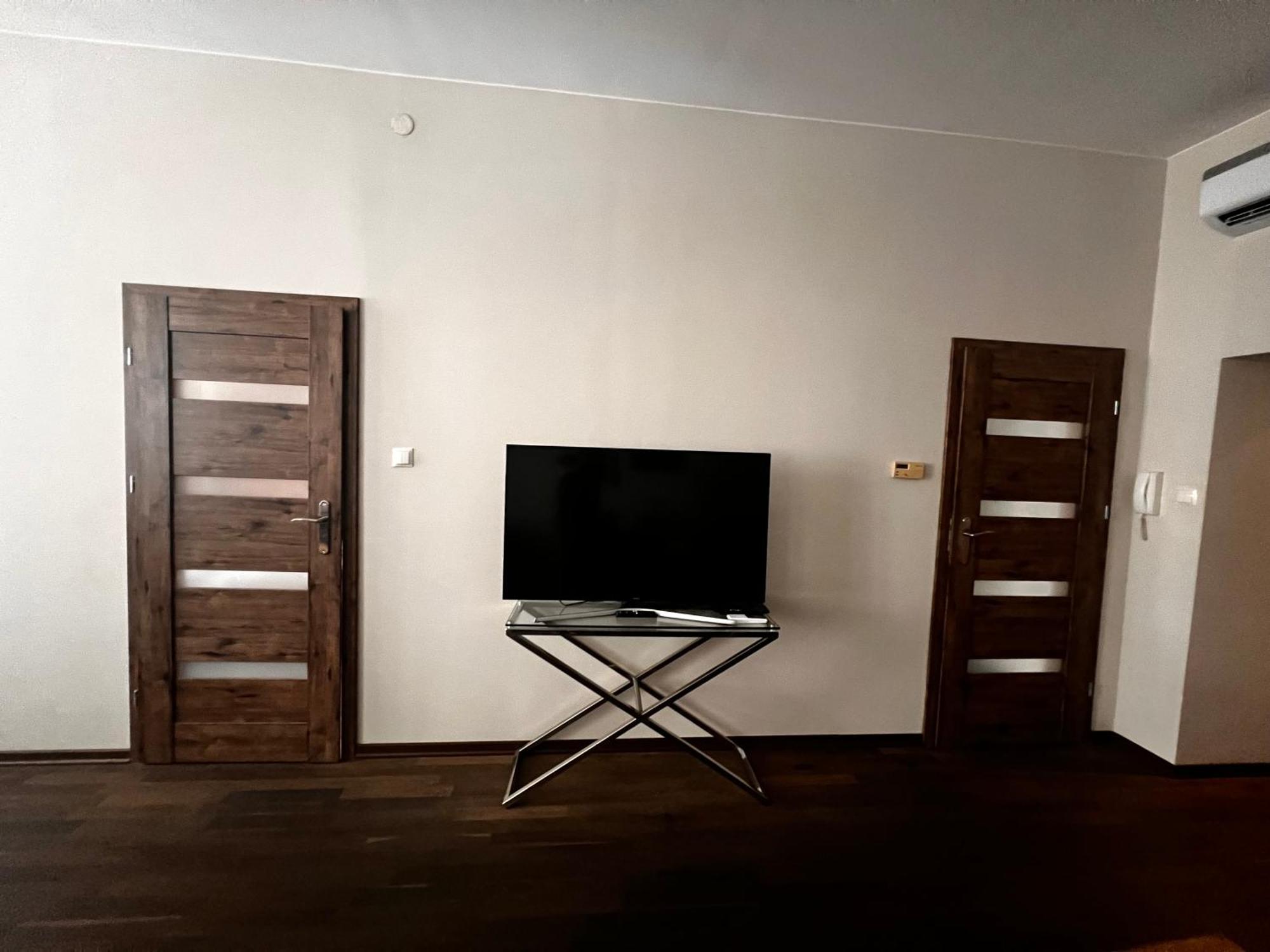 Lux Apartmenty - Old City Cracovia Esterno foto